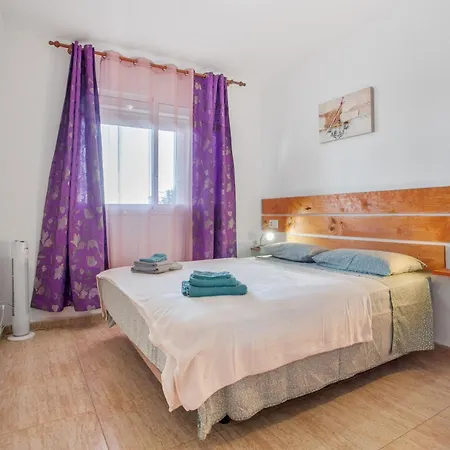 Tinajones Apartament *