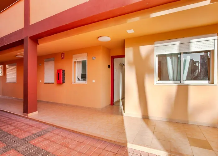 Tinajones * Ла-Олива